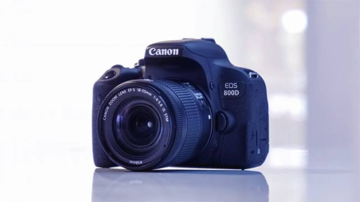 Canon EOS Rebel T7i / 800D en iyi dijital kameralar