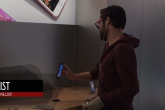 Apple Canavarı, Apple Store’daki Cihazları Teker Teker Parçaladı!