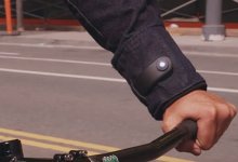Google ve Levi’s ortaklığı sonucu akıllı ceket satışa çıkıyor