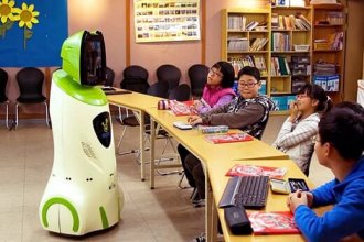 Akıllı Robotlar 10 Yıl İçinde Öğretmenlerin Yerini Alacak