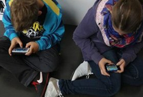 Aşırı Akıllı Telefon Kullanımı İntihar ve Depresyona Yol Açıyor