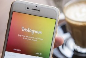 İnstagram Fotoğraf Albümünü Test Ediyor