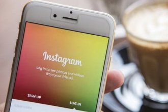 İnstagram Fotoğraf Albümünü Test Ediyor
